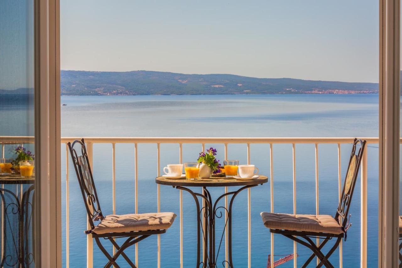 Holiday House Almissa Omis Exterior photo