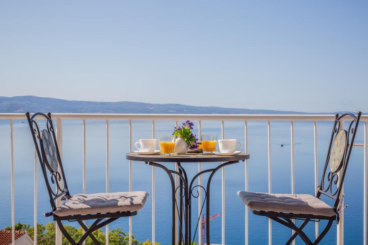 Holiday House Almissa Omis Exterior photo